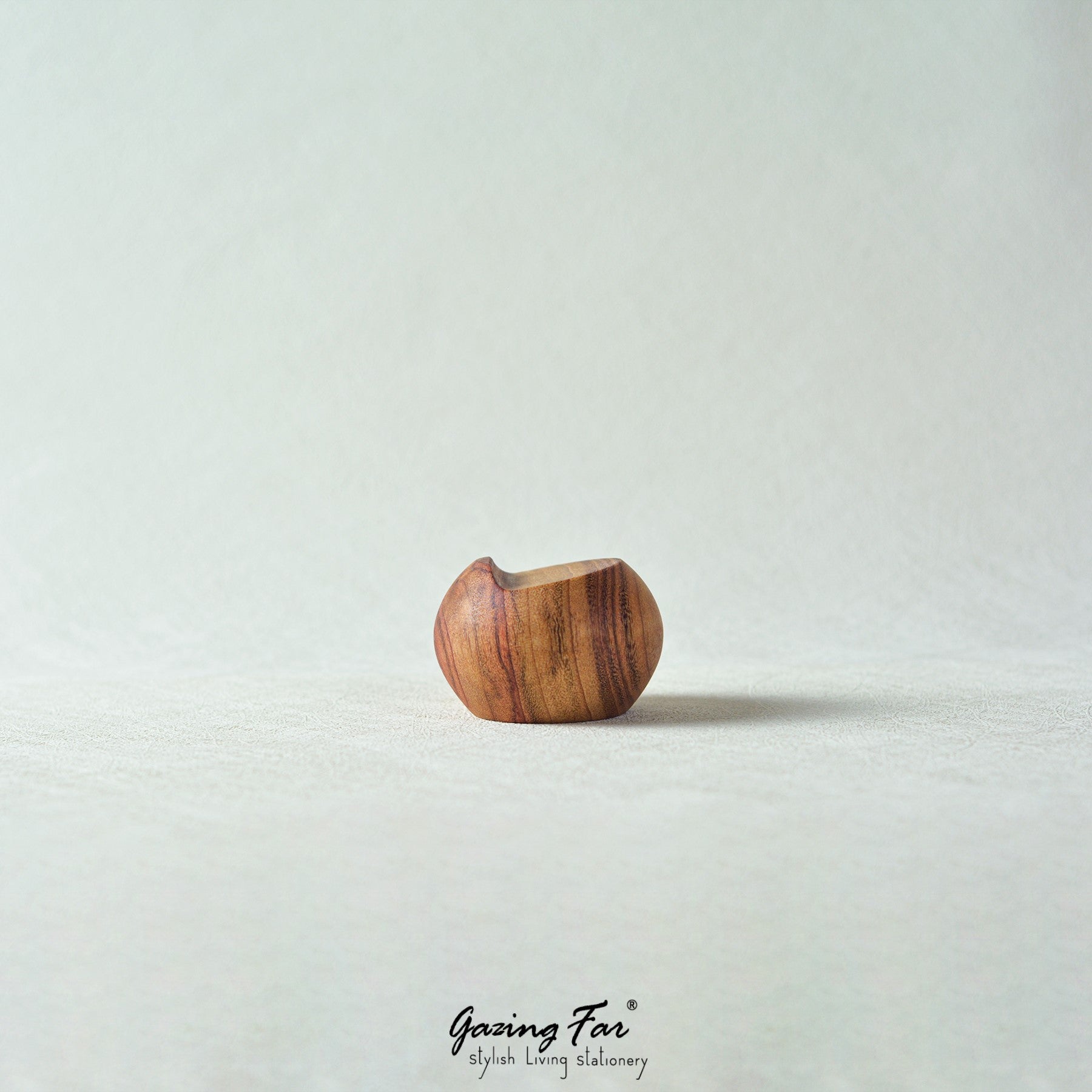 OBLATE™, The Best Wooden Pen Rest